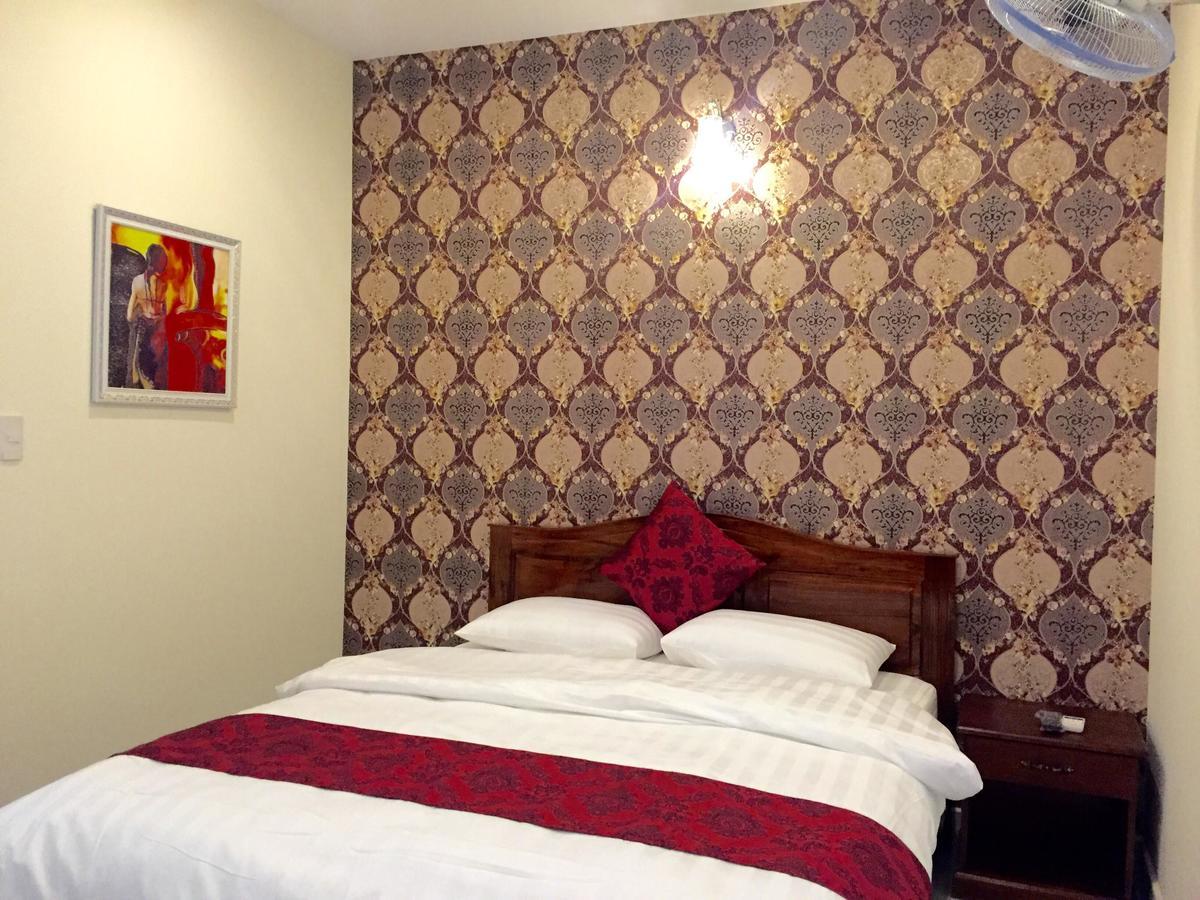 Huy Hoang 1 Hotel Хошимин Экстерьер фото